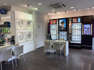 Photo n°16 de Opticien PARIS 10 | Alain Afflelou à Paris (Magasin de lunettes de soleil)
