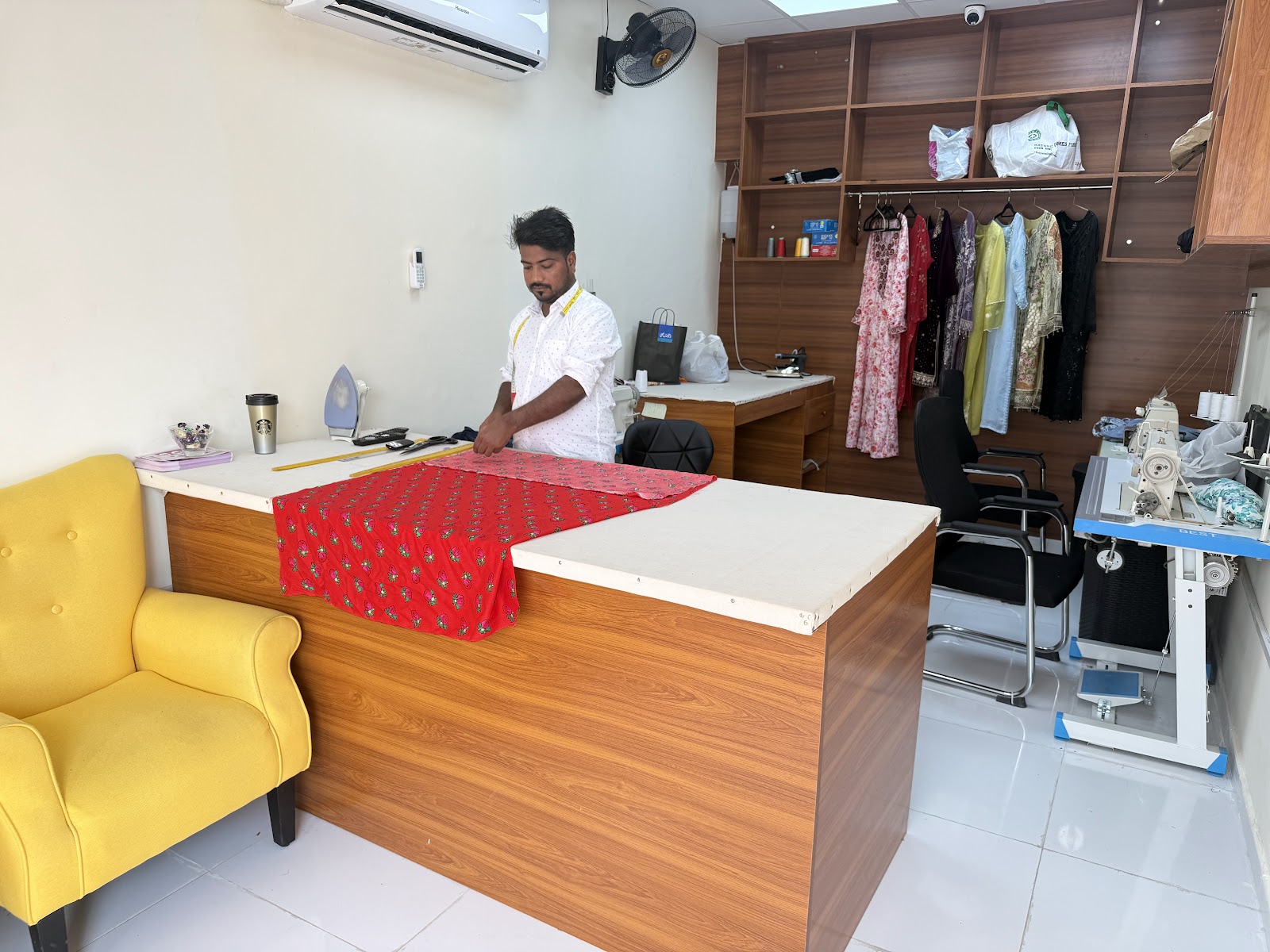 Al Thawb Tailoring and Embroidery - صورة 3