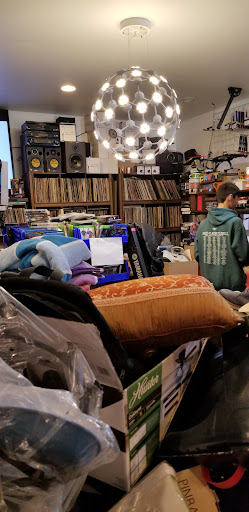 THE RECYCLE TANK MARKET THRIFT SHOP - Thumbnail