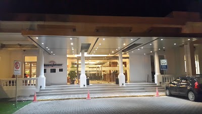 Photos of Howard Johnson Sierras Hotel and Casino