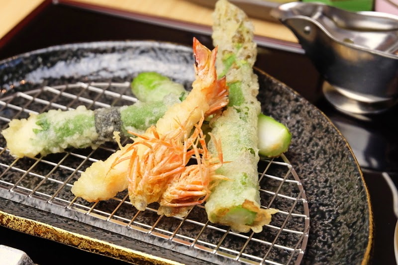 海鮮と寿司と天ぷら 個室居酒屋 おやじの一本釣り 神戸三宮店