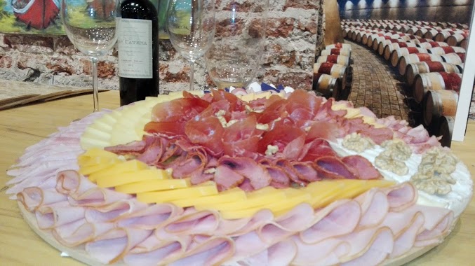 Cava De Quesos Y Compañia, Author: Silvana Gonzalez