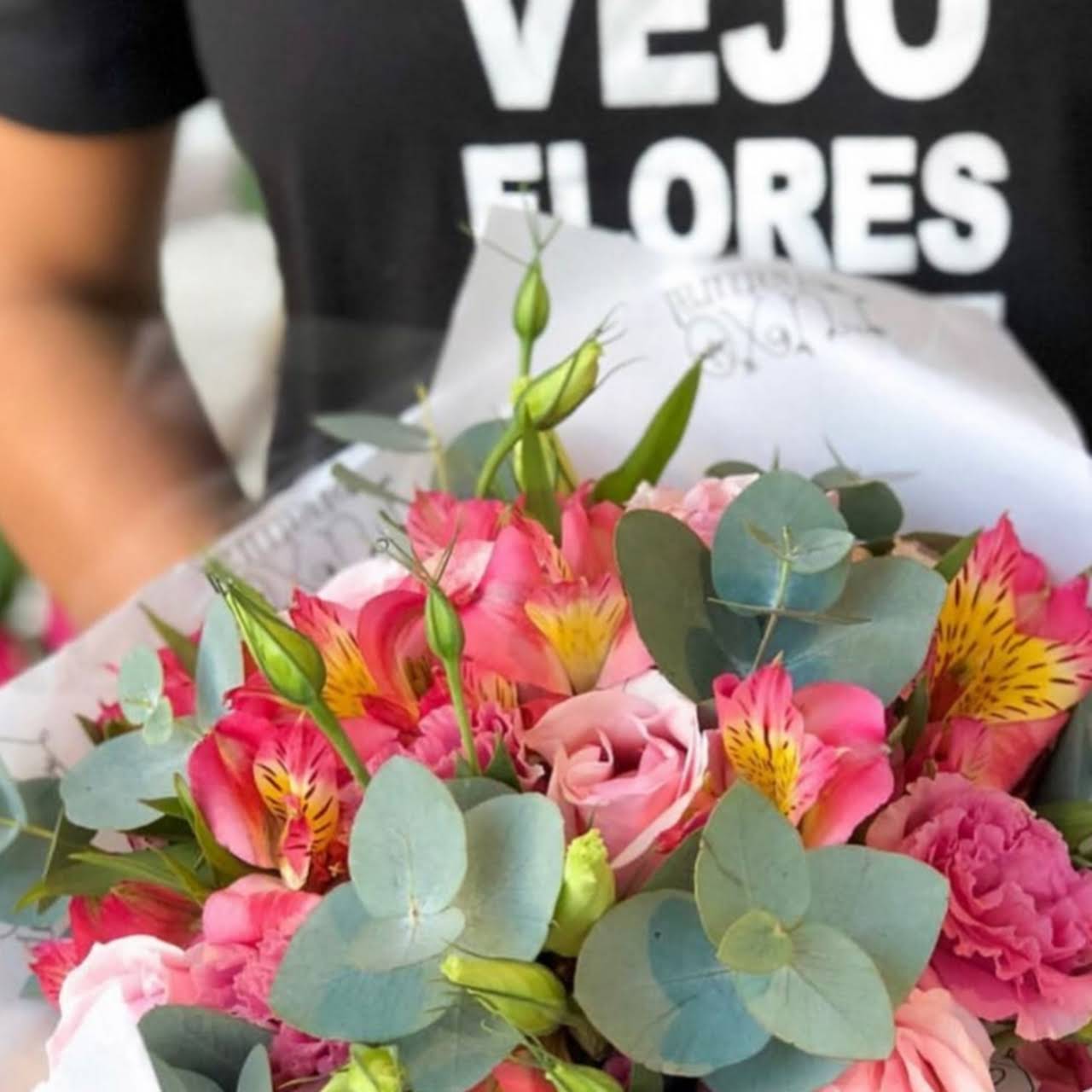 Luxo Natural Brasília - Centro de Distribuição - Permita-se o luxo de  florescer - Sua Flower Shop na Asa Norte!