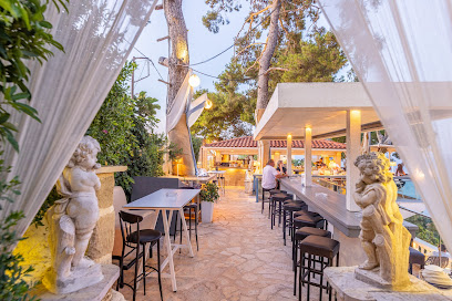 DIETHNES cafe-resto-bar
