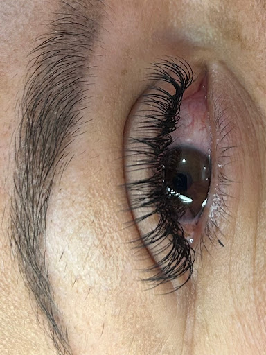Hannia Lashes - Thumbnail