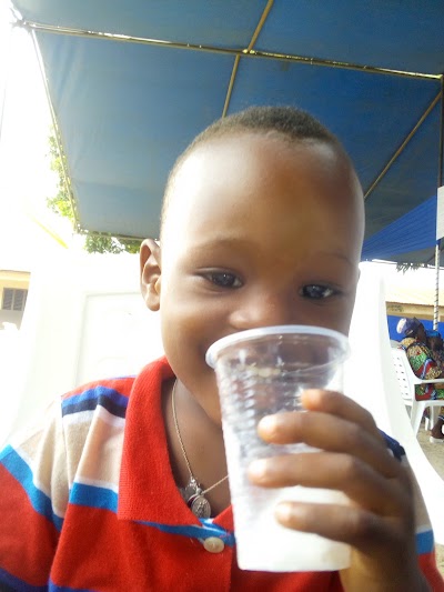 Photos of March&eacute; Fifadji