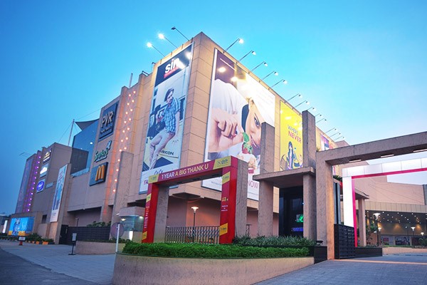 LARGEST CINEMA THEATERS