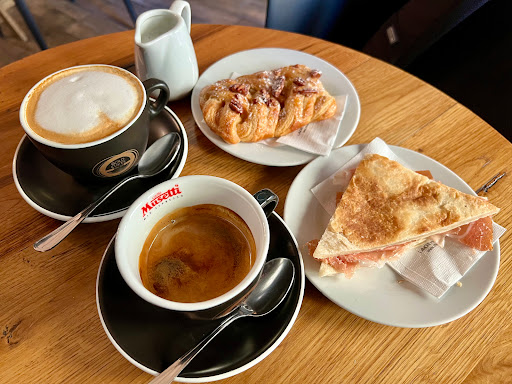 Kahlua Cafe - Visual