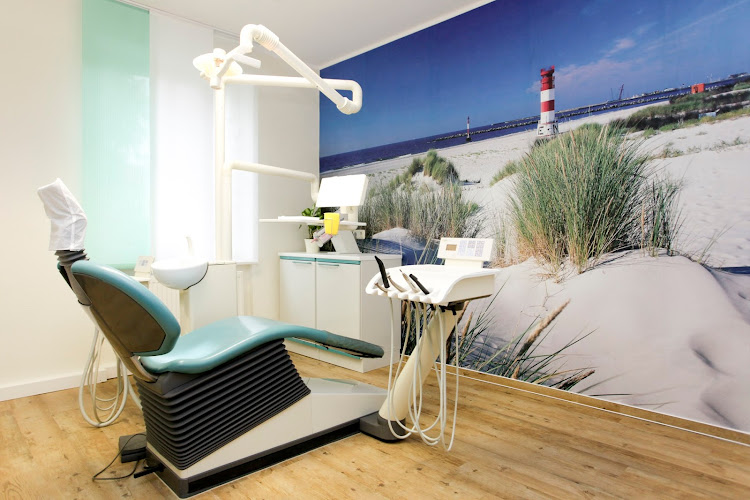 Katrin Setzkorn-Schülke Zahnärztin / Oralchirurgin