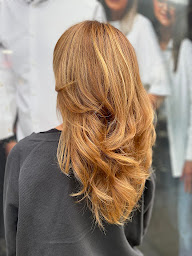 Photo n°7 de Histoires De Coiffure à Saint-Erblon (Salon de coiffure)