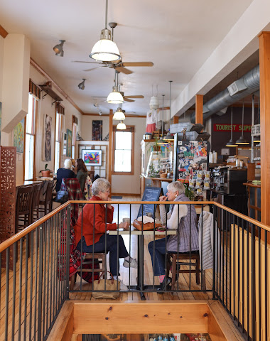 Shiny Moon Café by null