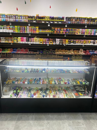Roll N Lit Smoke Shop - Thumbnail