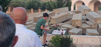 Varrezat Monumentale Qafë Botë - Kllogjër