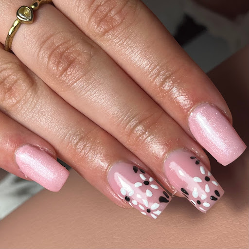 Lash Bar By Anneke - Thumbnail