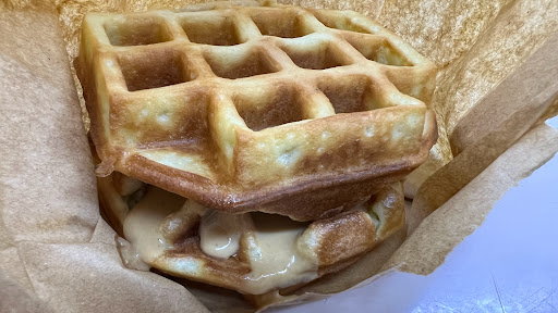 Yi Jia Bakery & Cafe - Thumbnail