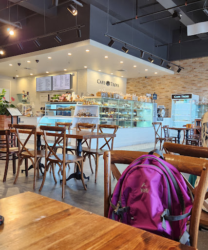 Cafe Trois - Thumbnail