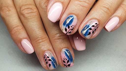 Bloom Nails - Visual