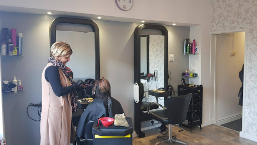 Uni-cuts Hair & Beauty Salon - Thumbnail