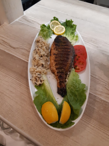 Opinii despre Fish Art Restaurant în Αρναία - Εστιατόριο