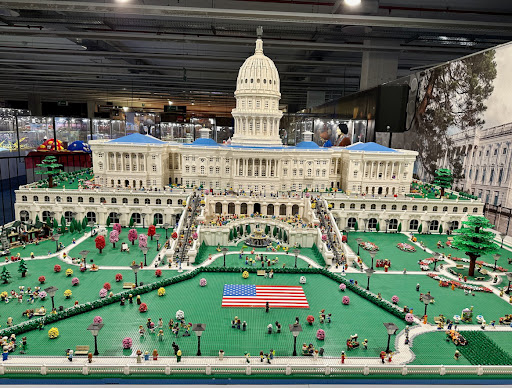 Exposición de Modelos Construidos con Piezas LEGO®