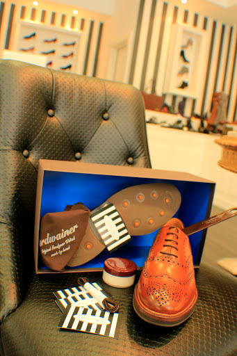 Cris & Shoes - Thumbnail