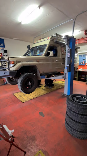 Garage Decar di Kevin Decarli