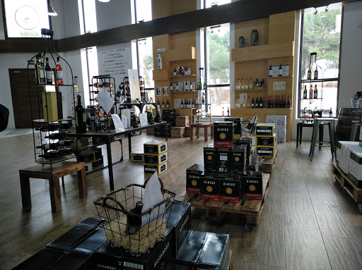 Bodegas Alcardet - Visual