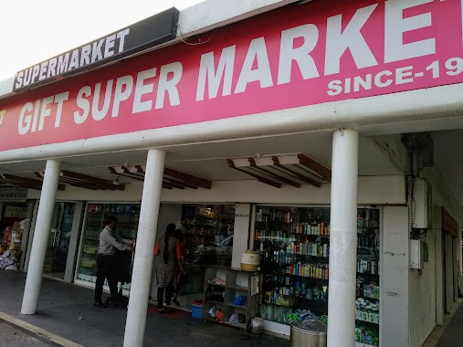 Ricer Super Market, Author: Ranjeet Pannu