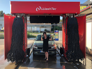 Photo n°20 de Garage Georges Pruvost GPF Automobiles à Rochefort-du-Gard (Service de lavage haute pression)