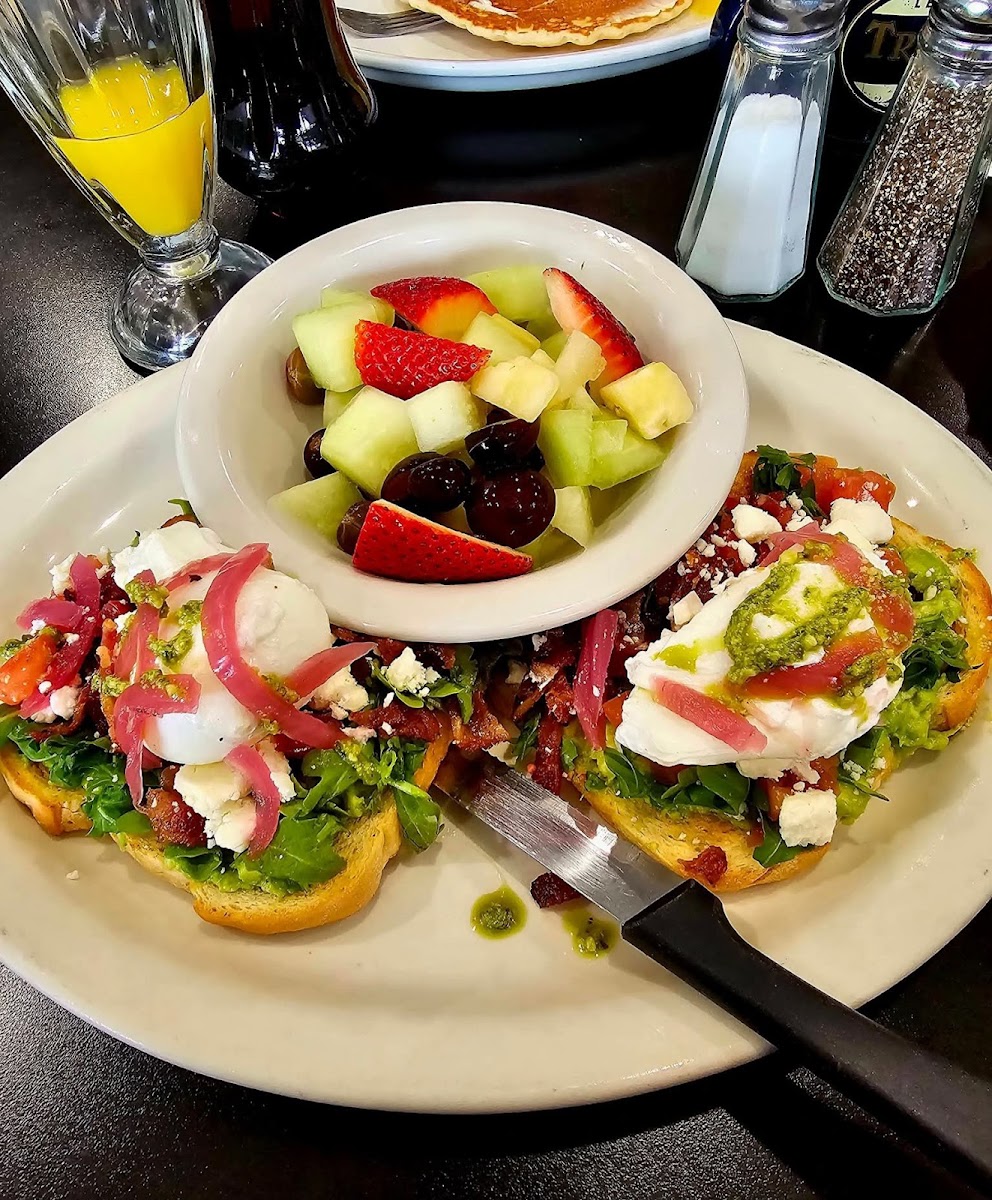 Ruby Slipper Bar and Grill — photo 4