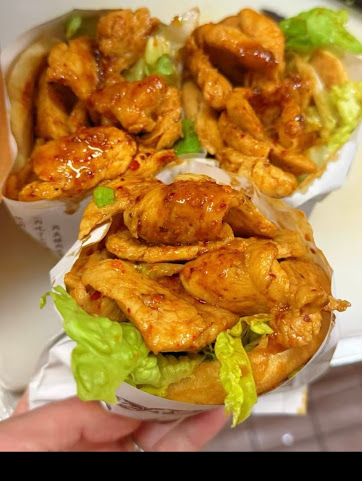 Golden Garden 金山饭店 by null