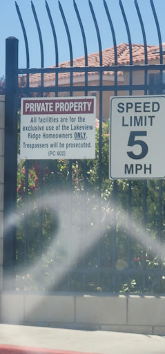 Lakeside Dr pool and tennis courts - Thumbnail