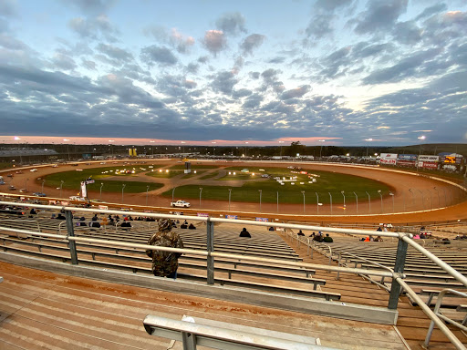 The Dirt Track - Thumbnail