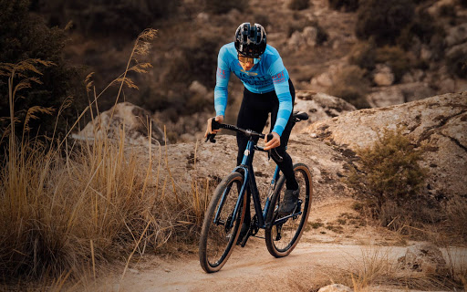 Lighthouse Cycling - Visual