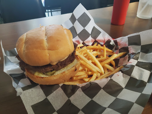 Lowe' Ded Bar & Grill - Thumbnail