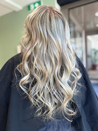 Photo n°18 de Miroir d'éclat Le Salon à Valgelon-La Rochette (Salon de coiffure)