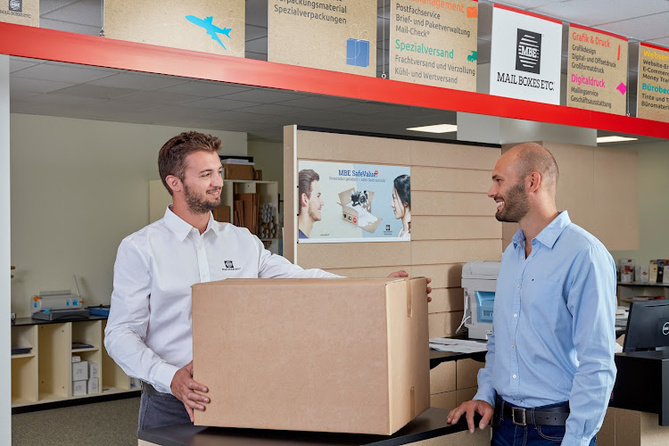 Fulfillment Center MBE Lübeck photo