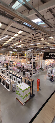 B&Q Luton - Thumbnail