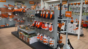 Photo n°14 de Tardy Motoculture concessionnaire KUBOTA STIHL HONDA à Saint-Hilaire-de-Villefranche (Magasin de matériel de motoculture)