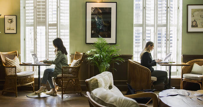 15.5.23 The South Kensington Club has now closed. by null