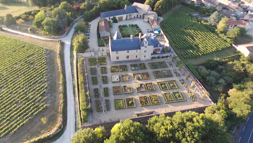 Chateau de Villeneuve