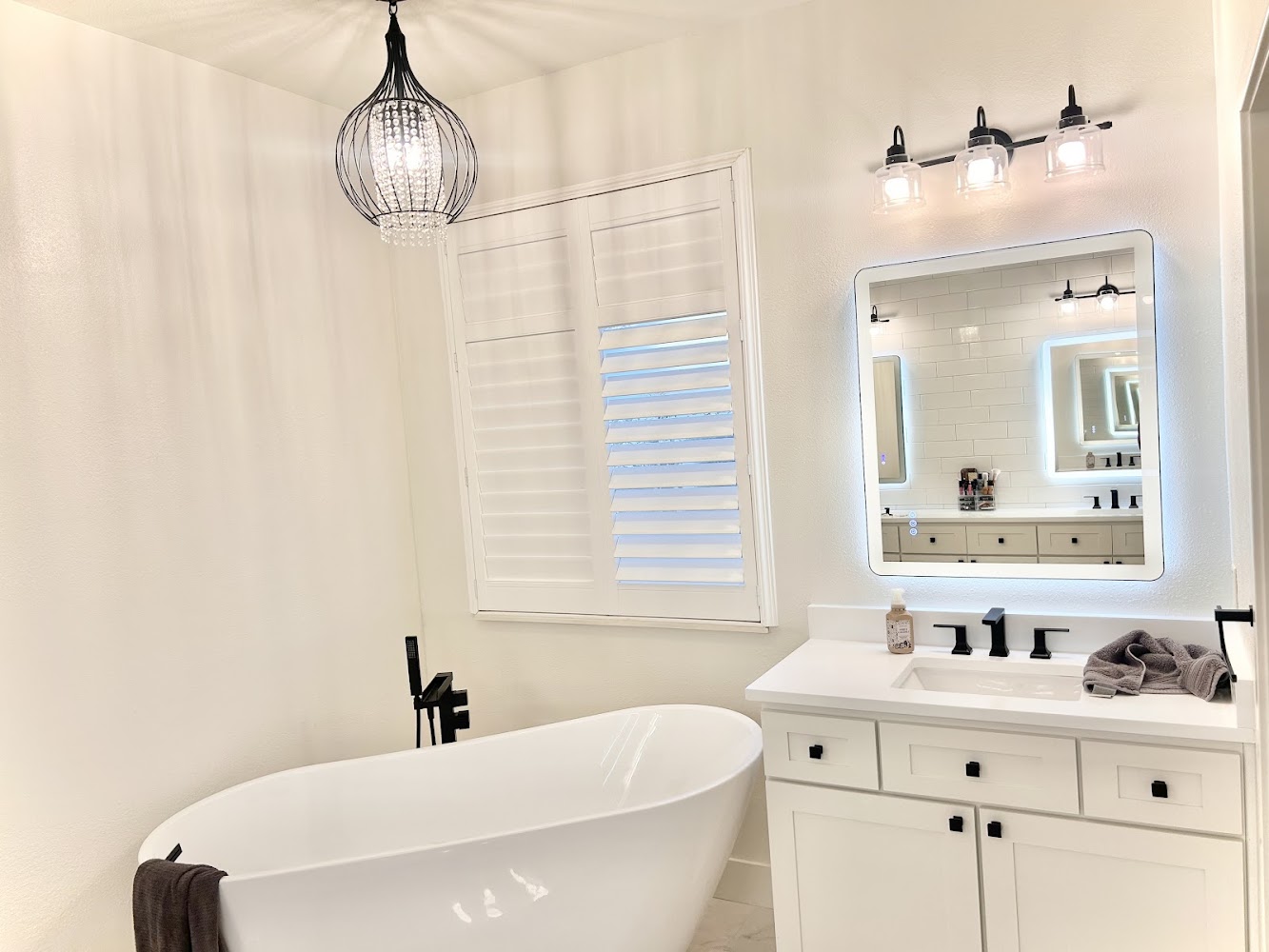 Hands of Integrity Construction in Winter Garden