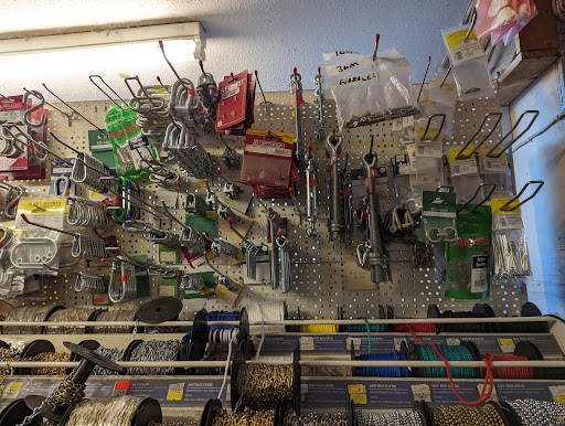 Ron's Stores - Visual