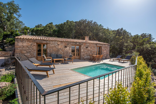 Photo de Les bergeries Alivaccia: Maison de vacances avec piscine, idéal randonnées, proche plage et Porto-Vecchio, Corse-du-Sud à Figari (20114)