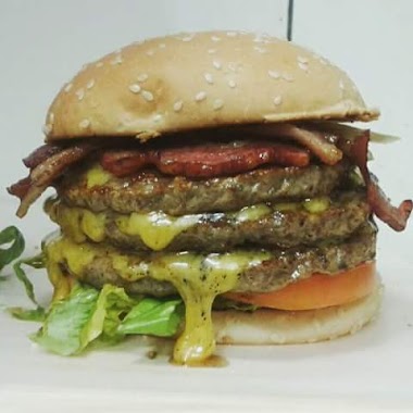 Fábrica de Hamburgesas, Author: Damian Rosales