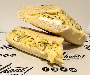 Photo n°15 de Whaat ! Distributeur de Burgers Fleury les Aubrais à Fleury-les-Aubrais (Restaurant de plats à emporter)