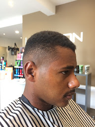 Photo n°13 de Le Salon à Tilly-sur-Seulles (Salon de coiffure)