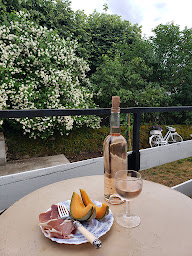 Photo n°27 de L'Enclos à Les Villettes (Location d'appartement de vacances)