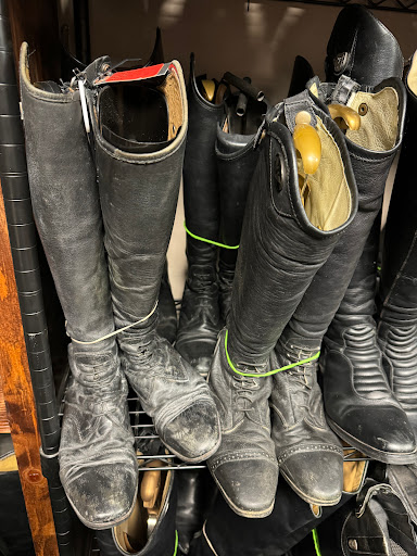 On Course Consignment Shop - Visual