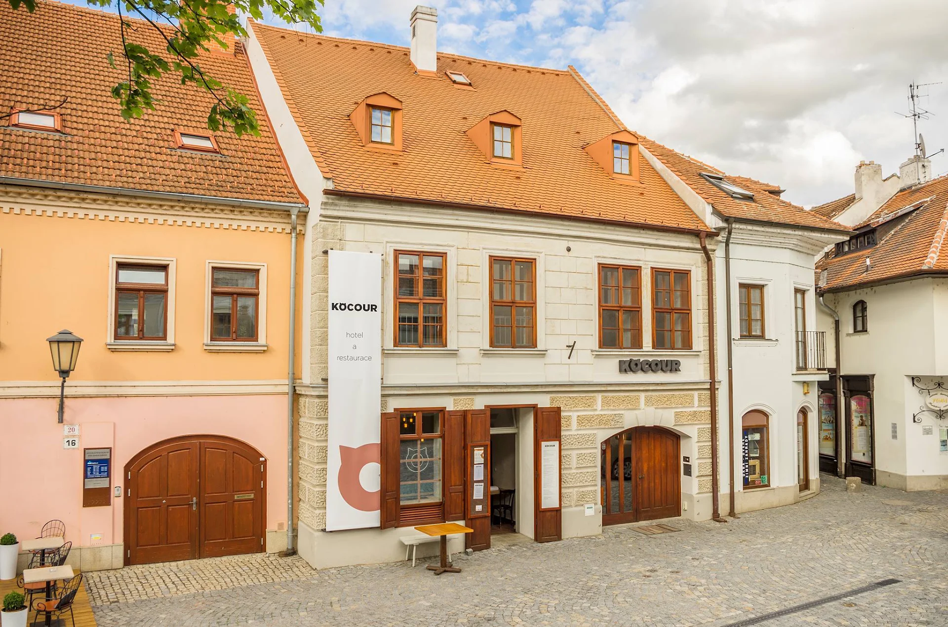 Hotel Kocour & Restaurant